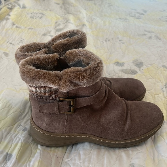 Size 8.5 Baretraps - Picture 1 of 7